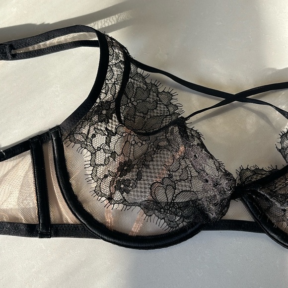 ♥️… Agent Provocateur Sheer Lace Bra - Picture 2 of 6